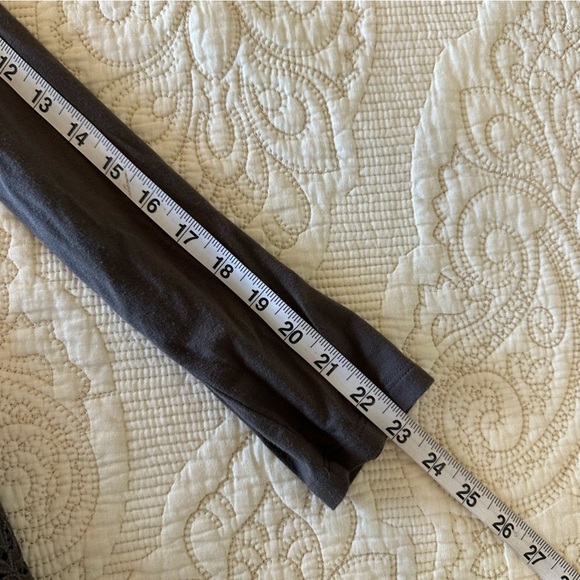 Olive green long sleeve top lace front flattering size large - Picture 5 of 8